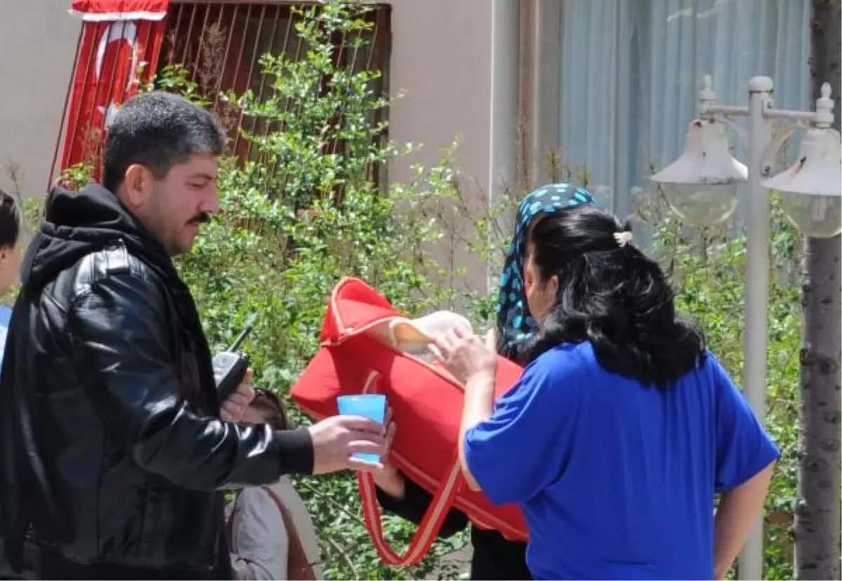 Şehidin Baba Ocağına Ateş Düştü