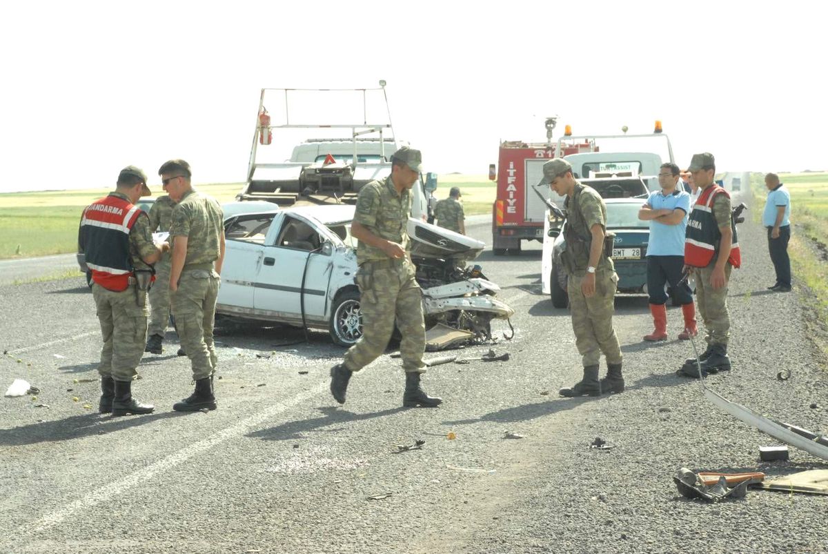Siverek\'te Trafik Kazası: 1 Ölü, 1 Yaralı