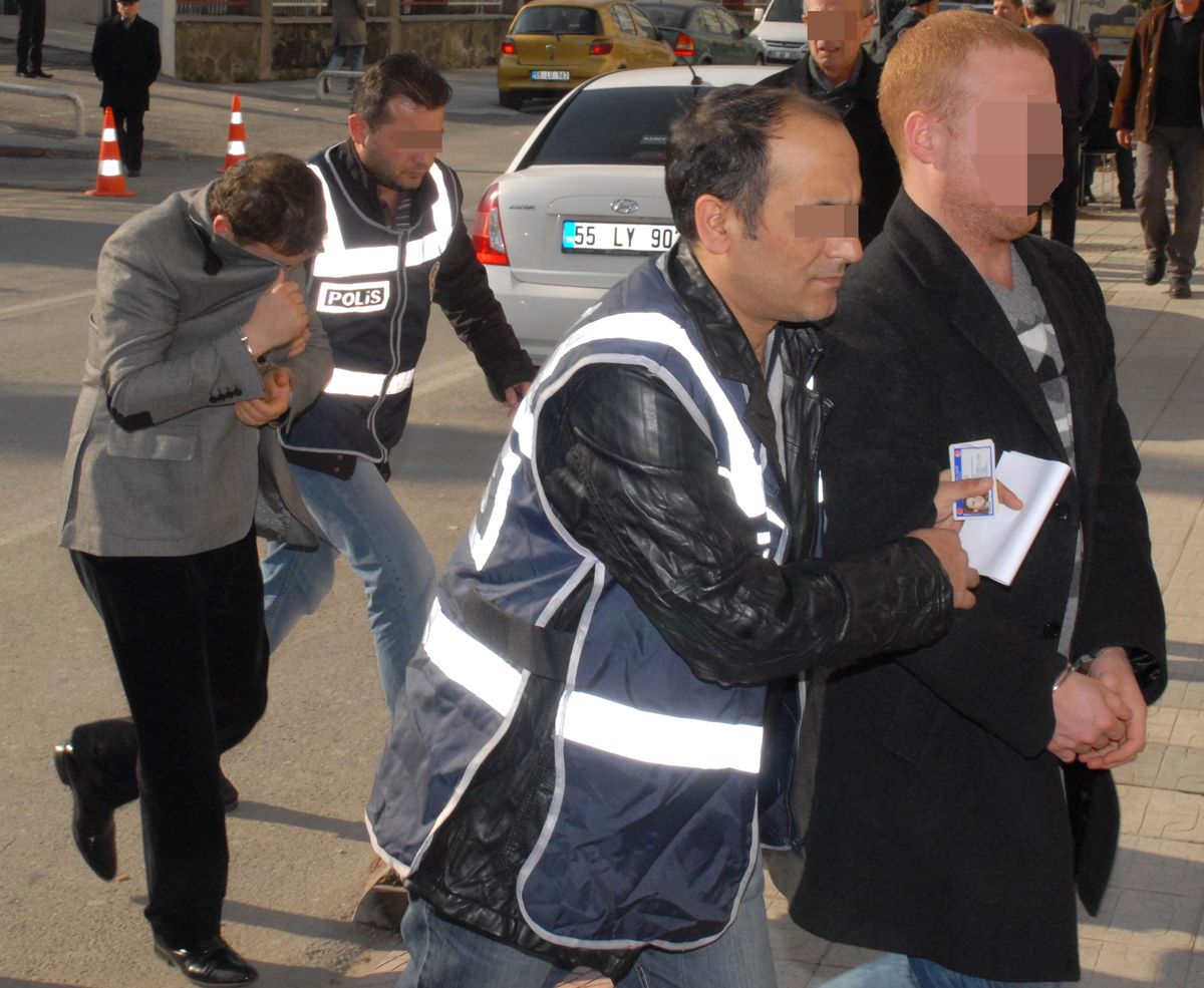 Şüpheli Araçta 9 Adet Tabanca Ele Geçirilmesi ile İlgili Dava Başladı