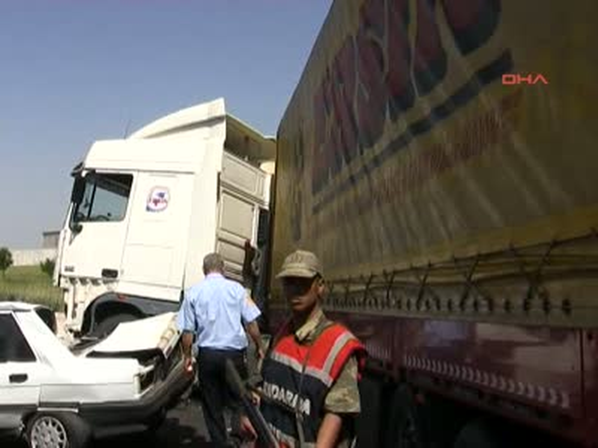Tır'ın Altına Giren Otomobilin Sürücüsü Öldü