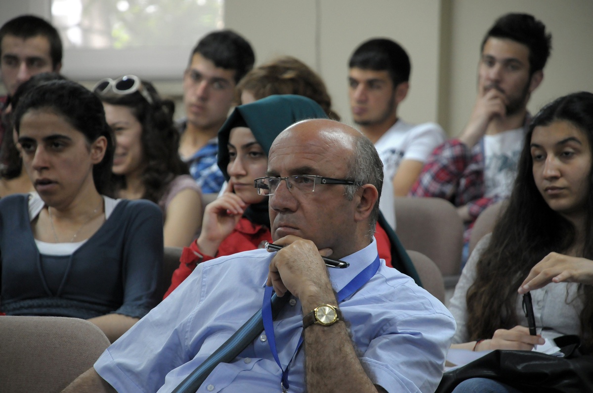 Türk ve Dünya Edebiyatları Etkileşimi Zonguldak'ta Masaya Yatırıldı