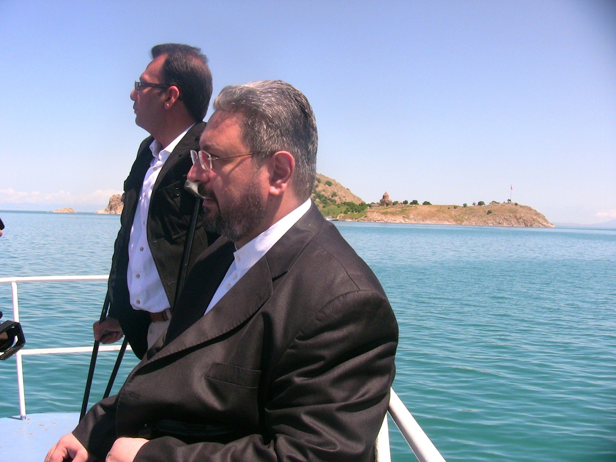 Türkiye Ermenileri Patrikliği Ruhani Meclis Başkanı Başrahip Tatul Anuşyan Van'da,