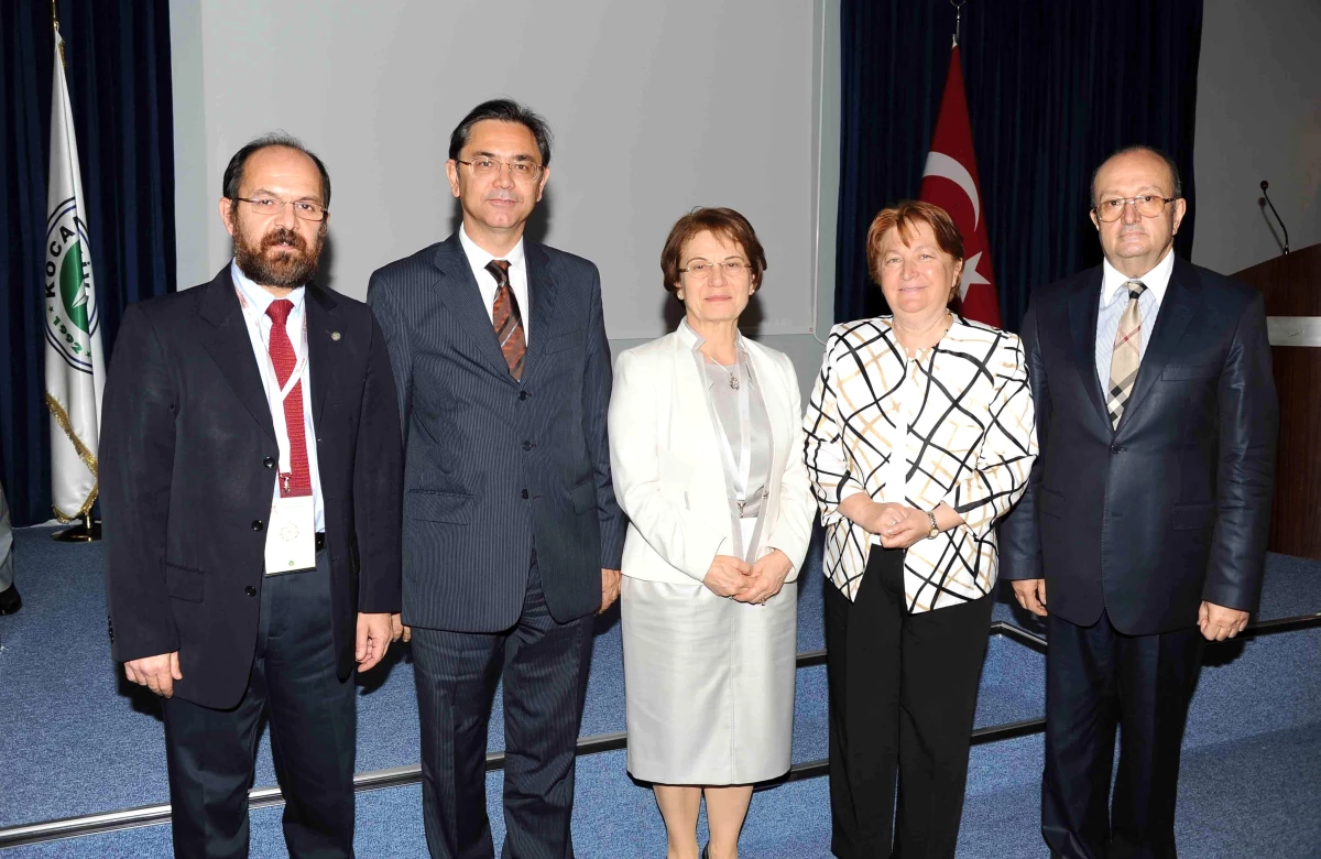 Türkiye Üniversiteleri Sağlık Birimleri Enstitüleri Toplantısı Kocaeli\'de Yapıldı