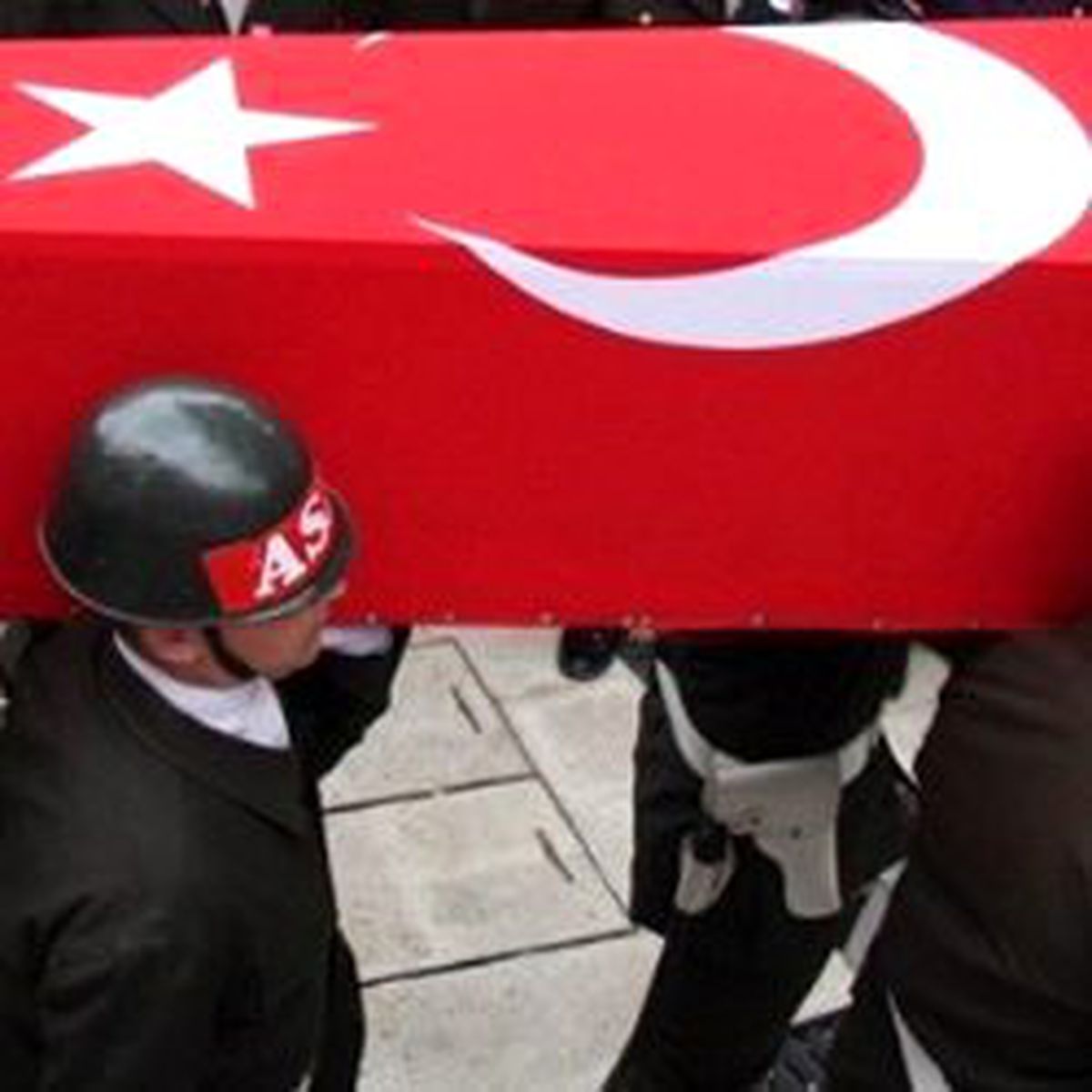Varto'da Silahlı Saldırıya Uğrayan Astsubay Şehit Oldu