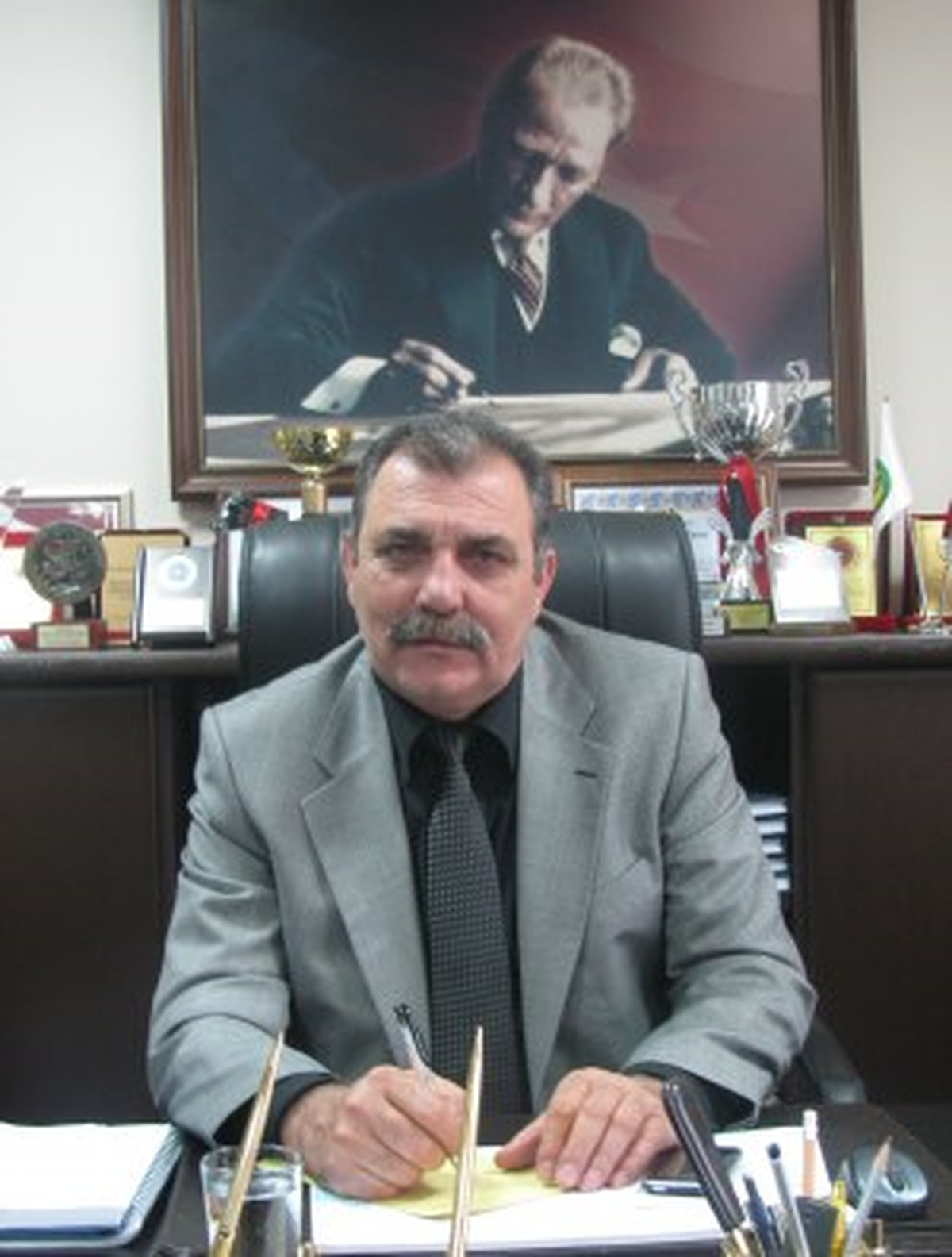 '2016 Dünya Sütçülük Zirvesi'ni İzmir'e İstiyoruz'