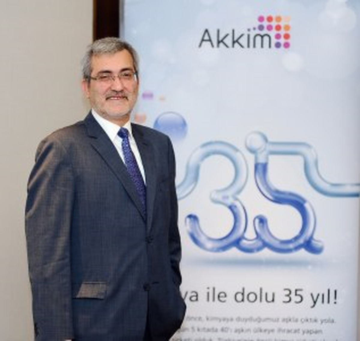 Ak-Kim Düğmeye Bastı
