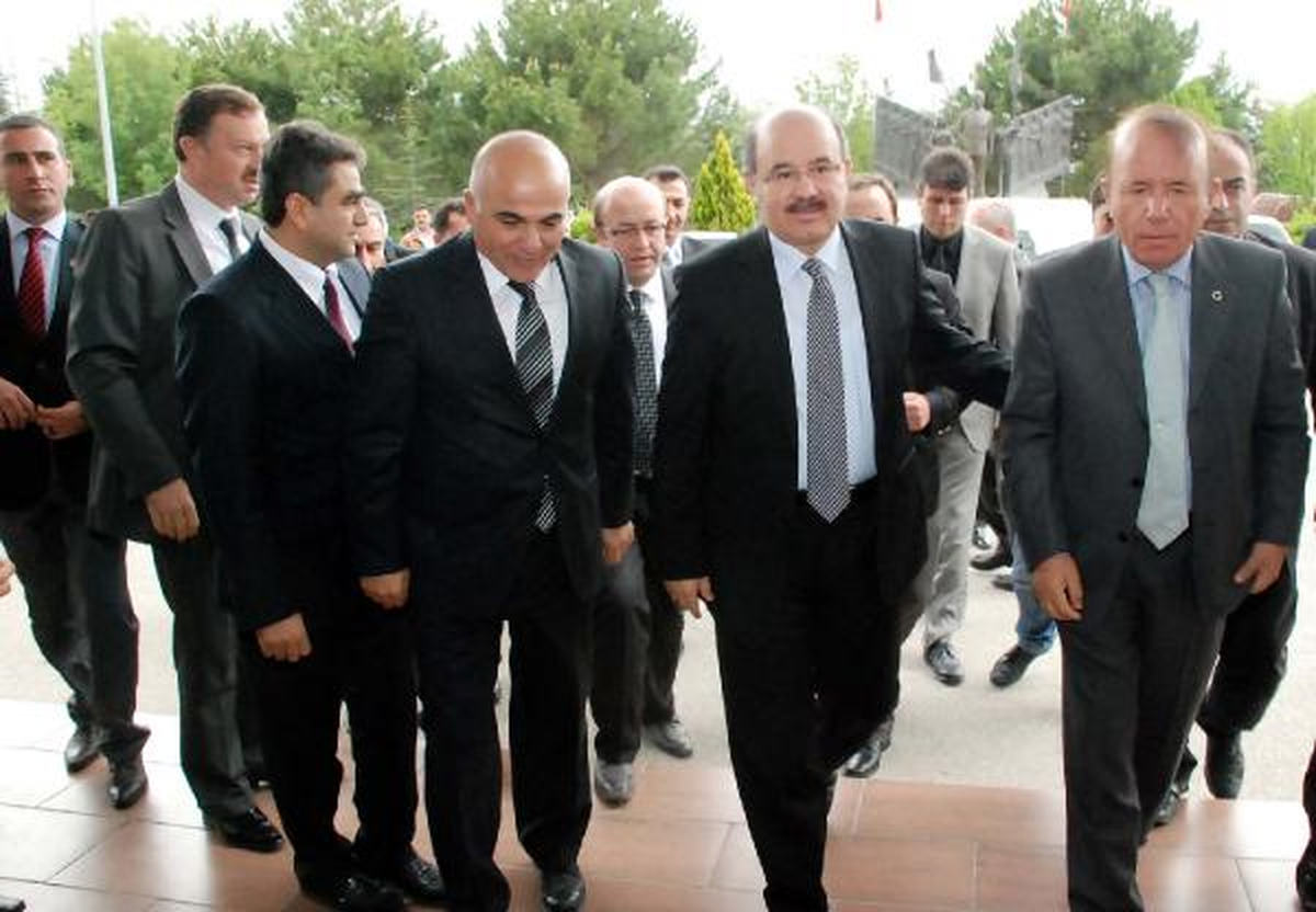 AK Parti Genel Başkan Yardımcısı Çelik: Terörün Böyle Kalleş Tarafı Var (3)