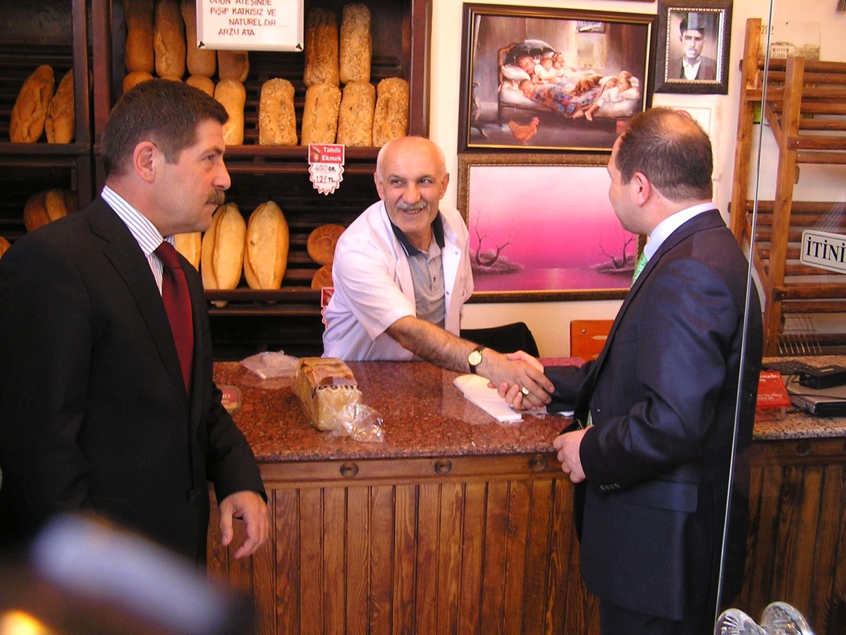 AK Parti Malatya Milletvekili Faruk Öz, Esnafları Ziyaret Etti