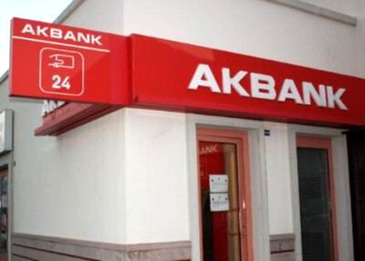 Akbank Hisseleri Temmuz 2009\'tan Bu Yana Gördüğü En Düşük Seviyeye Geriledi