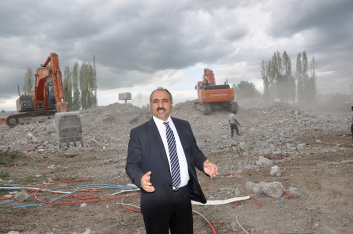 Arslan Kentsel Dönüşüm Çalışmalarını Yerinde İnceledi