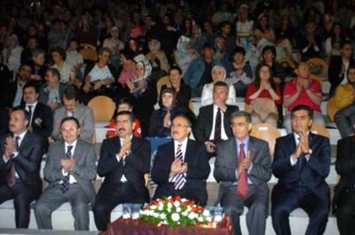 Beşir Atalay: Bugünlere, Necip Fazıl Kısakürek'ten Beslenerek Geldik