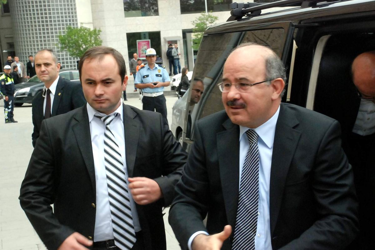Çelik, Pınarbaşı İlçe Emniyet Binasına Yönelik Terör Saldırısını Kınadı