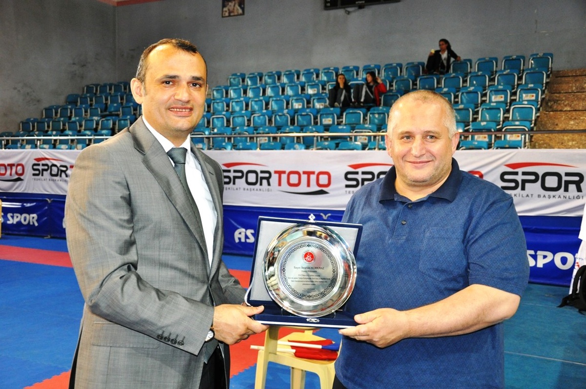 Düzce Karate Şampiyonasına Ev Sahipliği Yapıyor