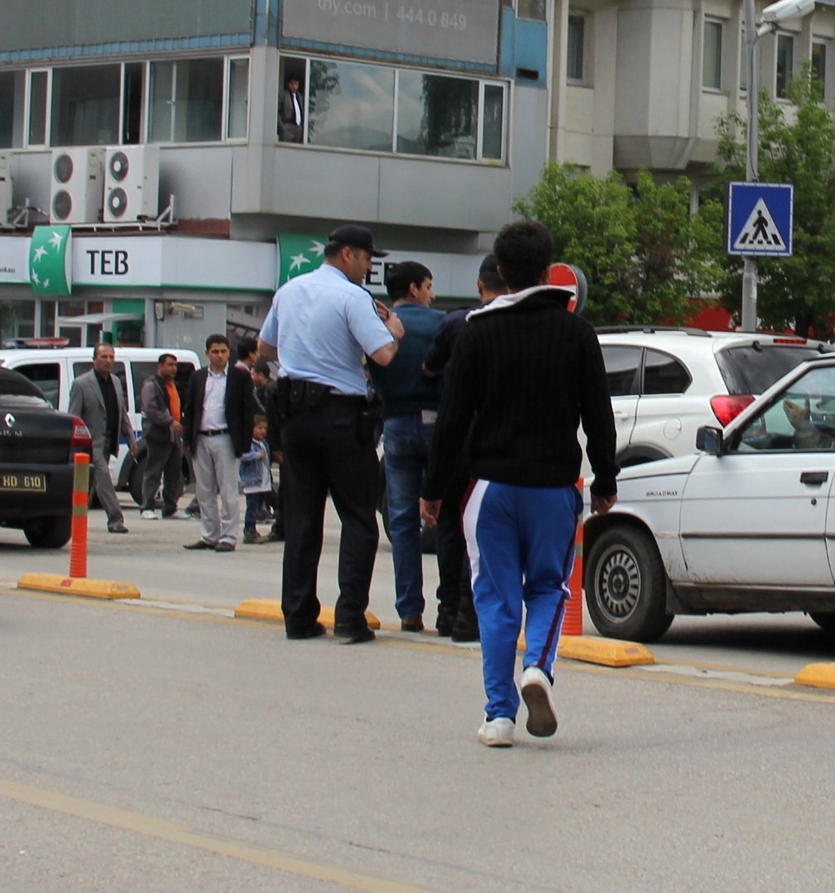 Erzurum'da Gençler Tekme Tokat Birbirine Girdi