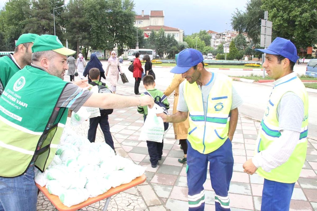 Es-Seyyid Vakfı'ndan Somuncu Baba Sebil Ekmeği