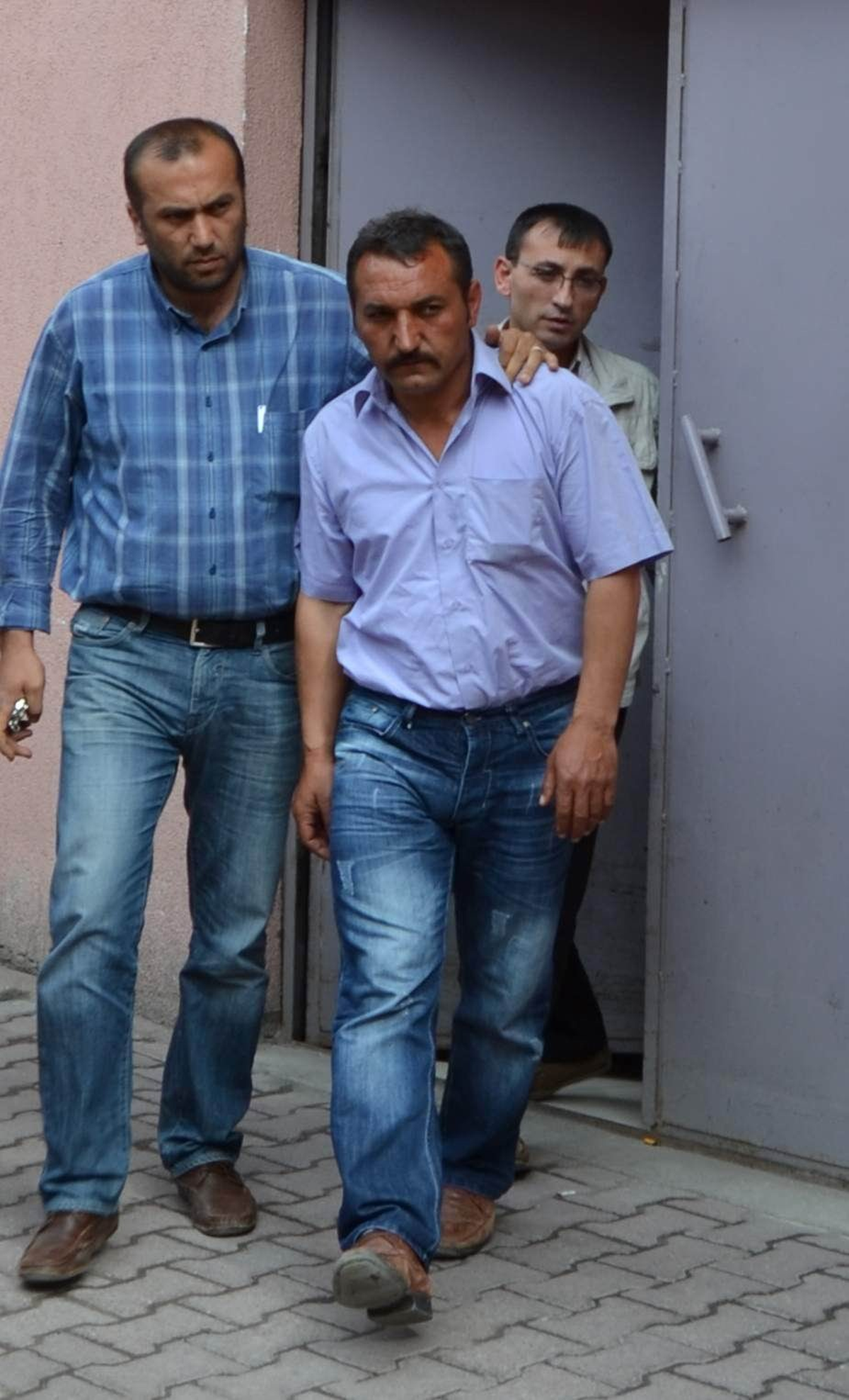 Eşini Öldüren Katil Zanlısı, "Pişmanım" Dedi