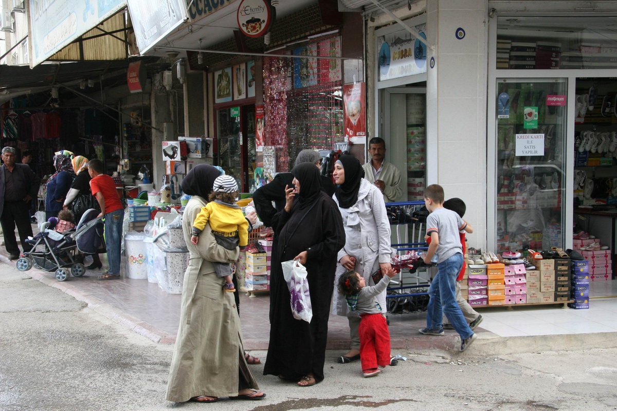 Esnaf, Suriyelilerin Çarşı Alışveriş İçin Çıkmasını İstiyor