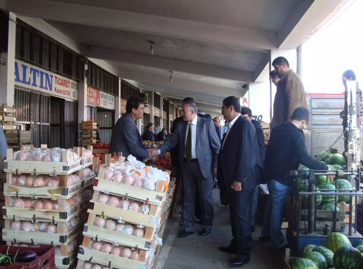 Güzelbey, Sebze ve Meyve Komisyoncularını Ziyaret Etti