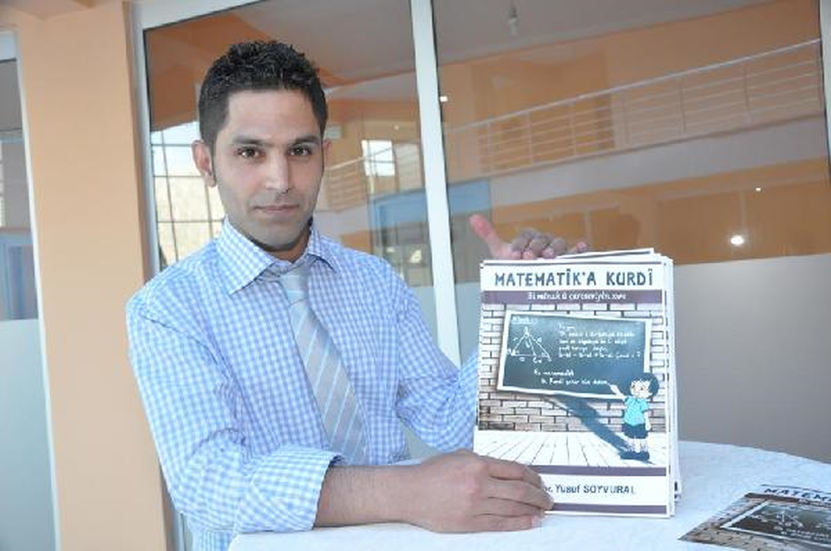 Hakkari'de Kürtçe Matematik Kitabı Bastırıldı