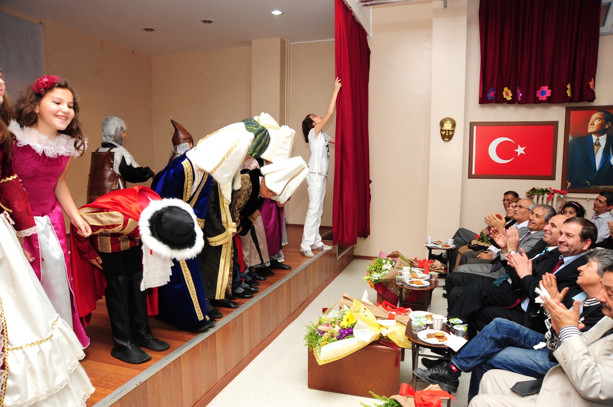 İstanbul'un Fethi'nin 559. Yıl Dönümü'nde Öğrencilerden Fetih Tiyatrosu