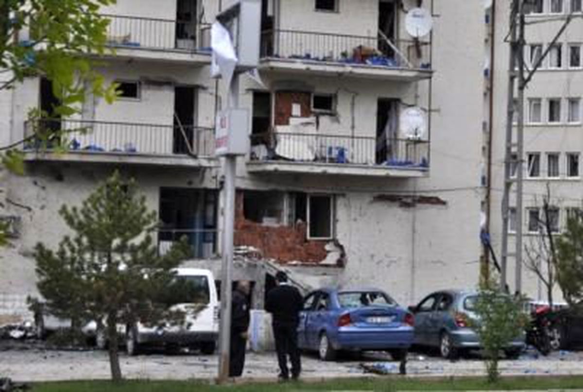 Kayseri Pınarbaşı İlçe Emniyet Müdürlüğü Önünde Patlama: 1 Polis Şehit