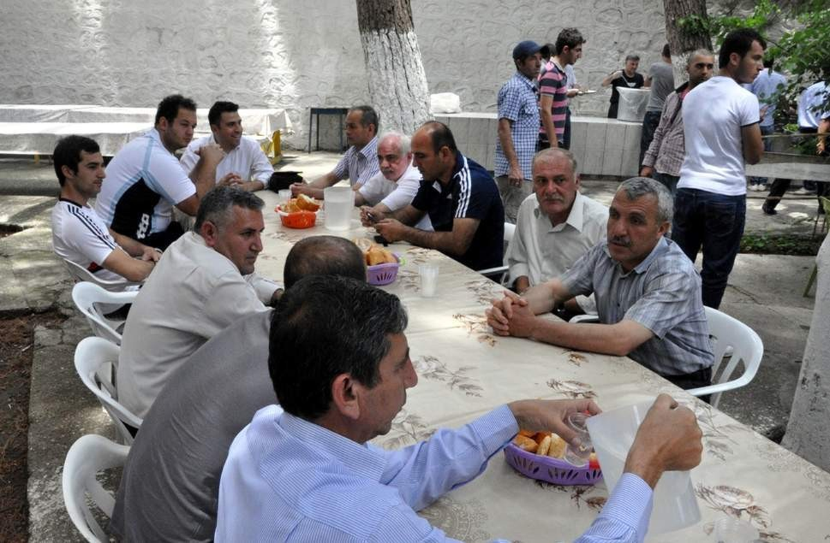 Kaza Yapan Eskrimciler İçin Kurban Kesildi
