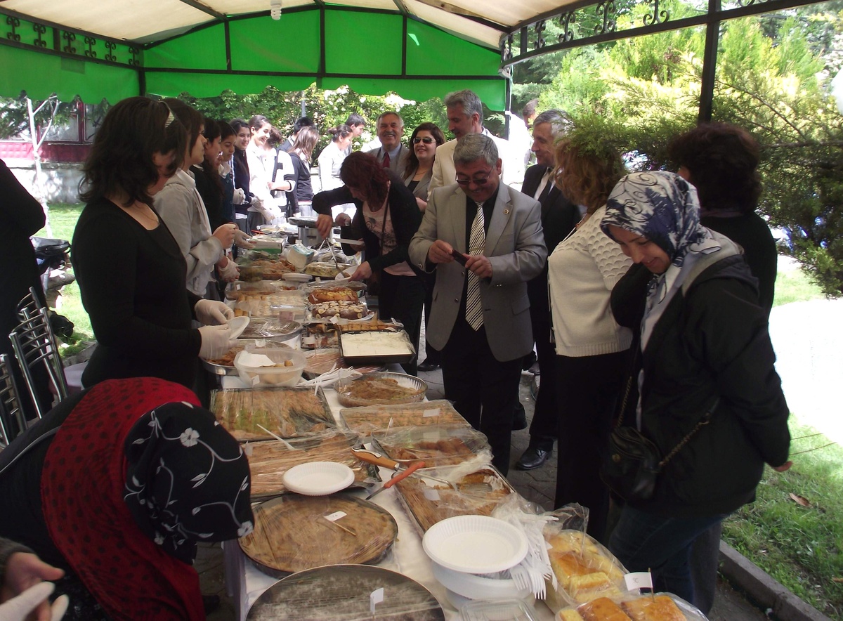 Kulu'da Yoksul Öğrenciler ve Aileler Yararına Kermes