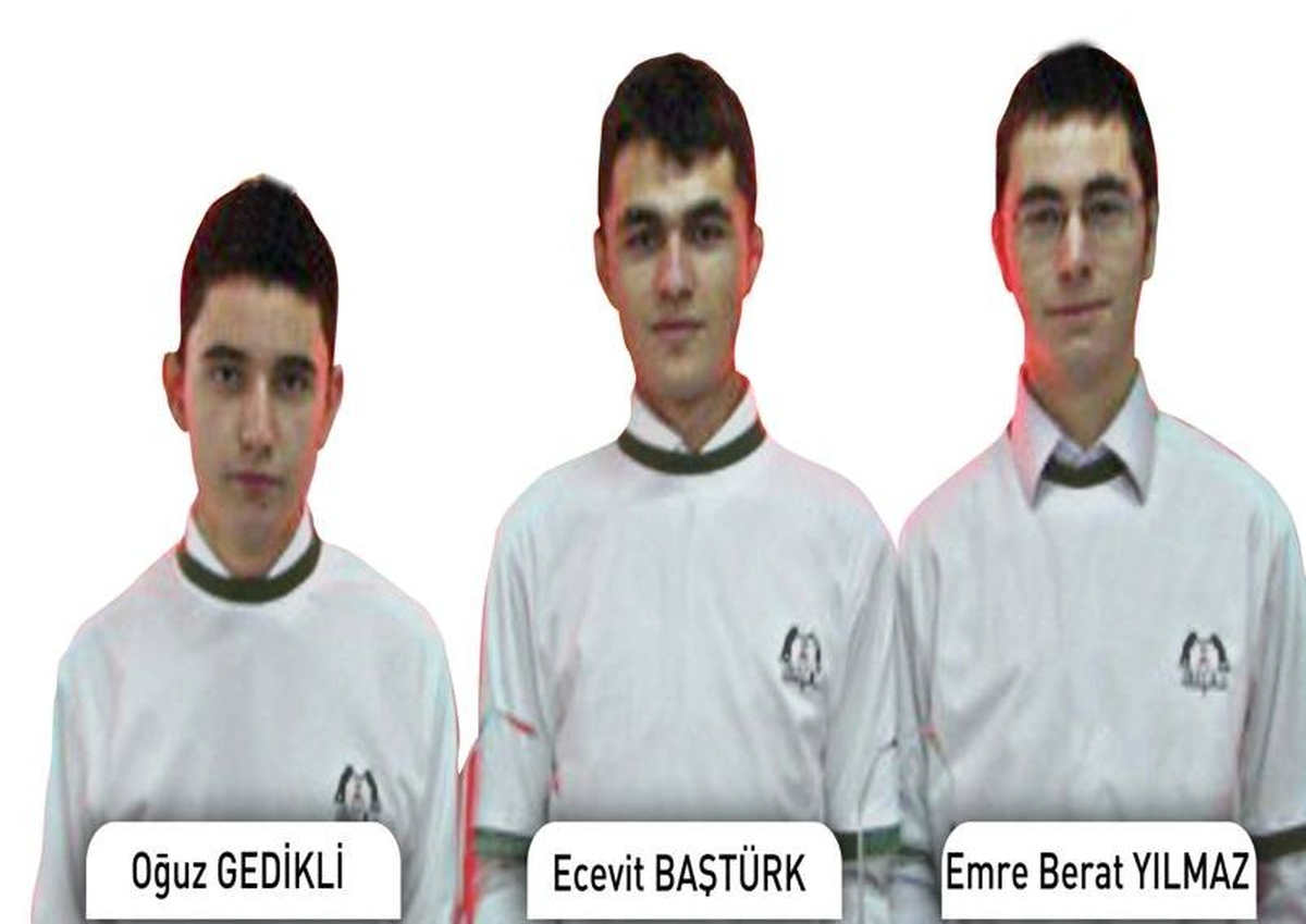 Meslek Lisesi Öğrencileri, Ayakkabıya Yerleştirdiği Sistemle Elektrik Üretti