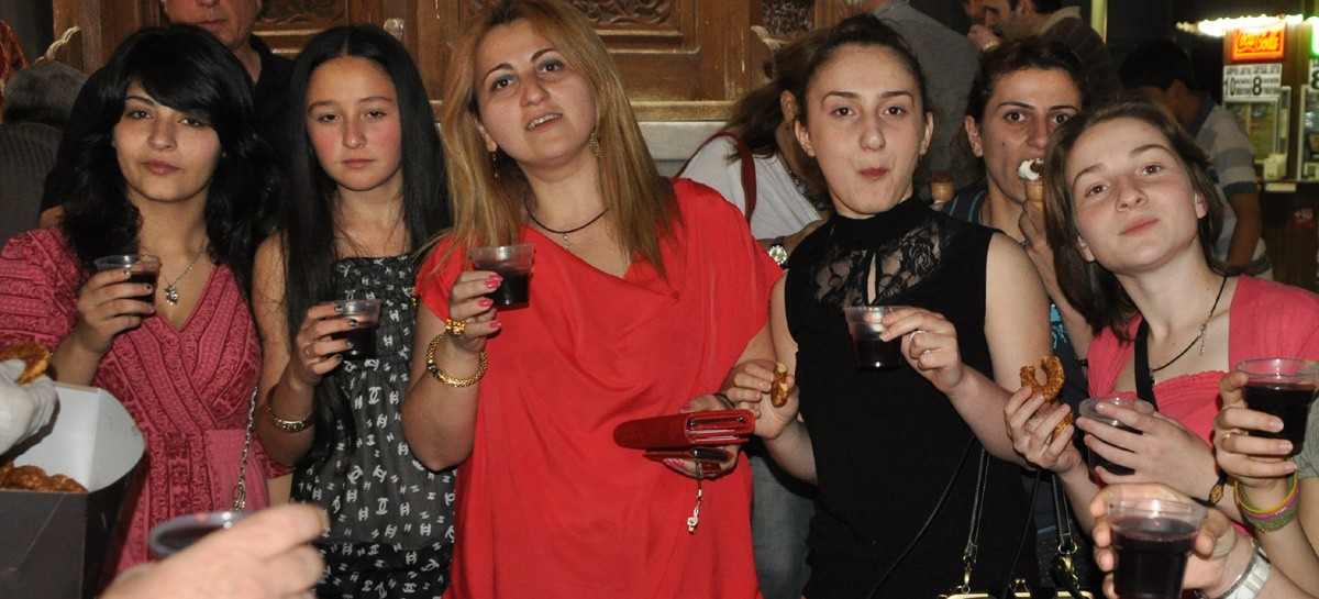 Nur Çeşmesinden Şerbet Akıtıldı