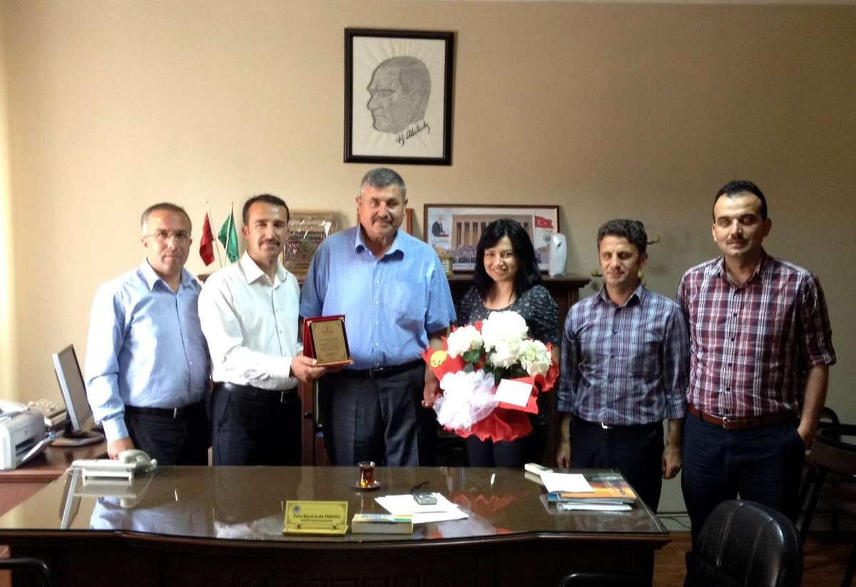 Okul İdarecileri Kahta Ziraat Odasına Plaket Verdi