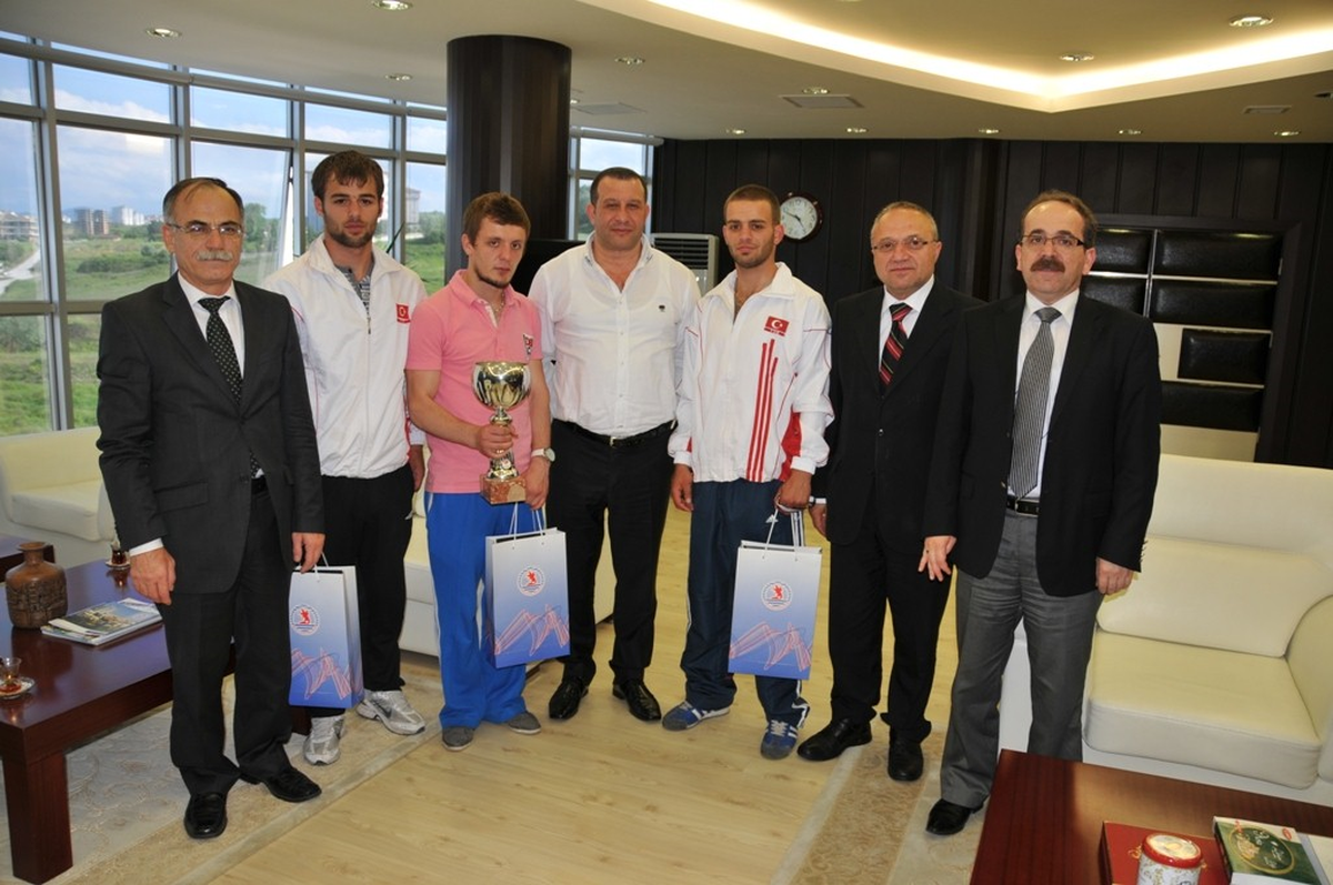 Omü Boks Takımı Türkiye İkincisi Oldu