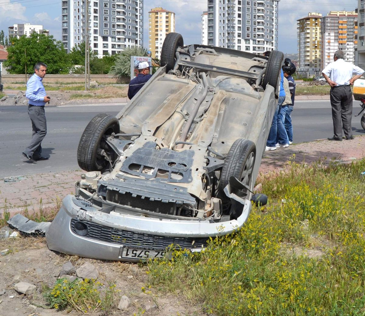 Otomobil Takla Attı: 1 Yaralı