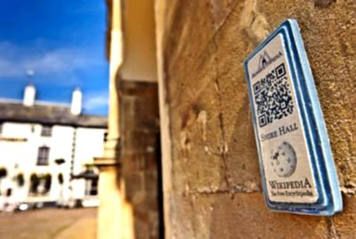 Qr Kodlarıyla Sarılı 'Wikipedia Kasabası'!