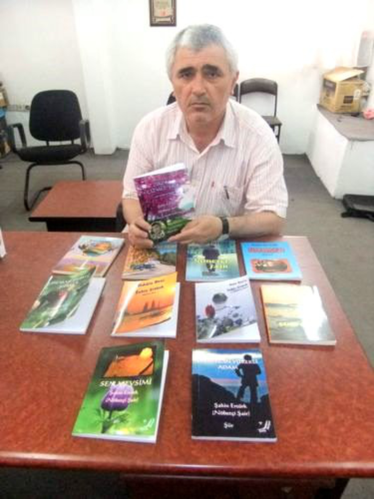 Şair Şahin Ertürk\'ten Yeni Şiir Kitabı