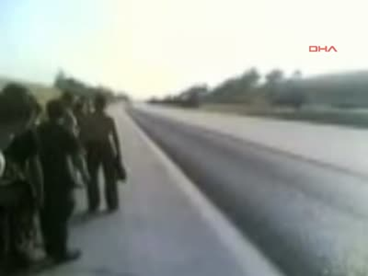 Siverek'te Gençlerin Tehlikeli Motosiklet Yarışı