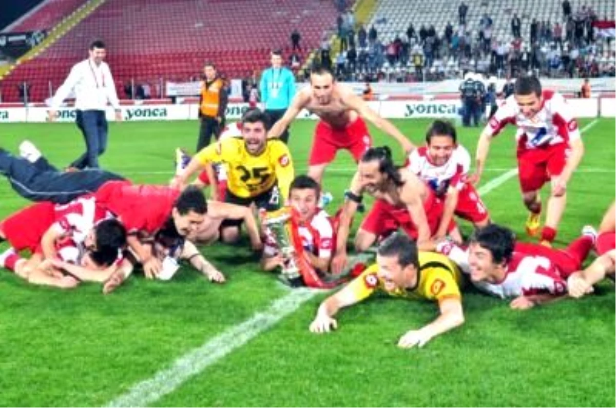 Spor Toto 3.Lig Play-off Final Maçında Normal Süresi ve Uzatma Bölümü 0-0 Berabere Biten...