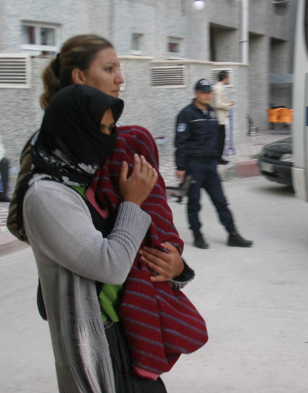 Uyuşturucu Sattığı İddia Edilen 51 Kişi Adliyeye Sevk Edildi