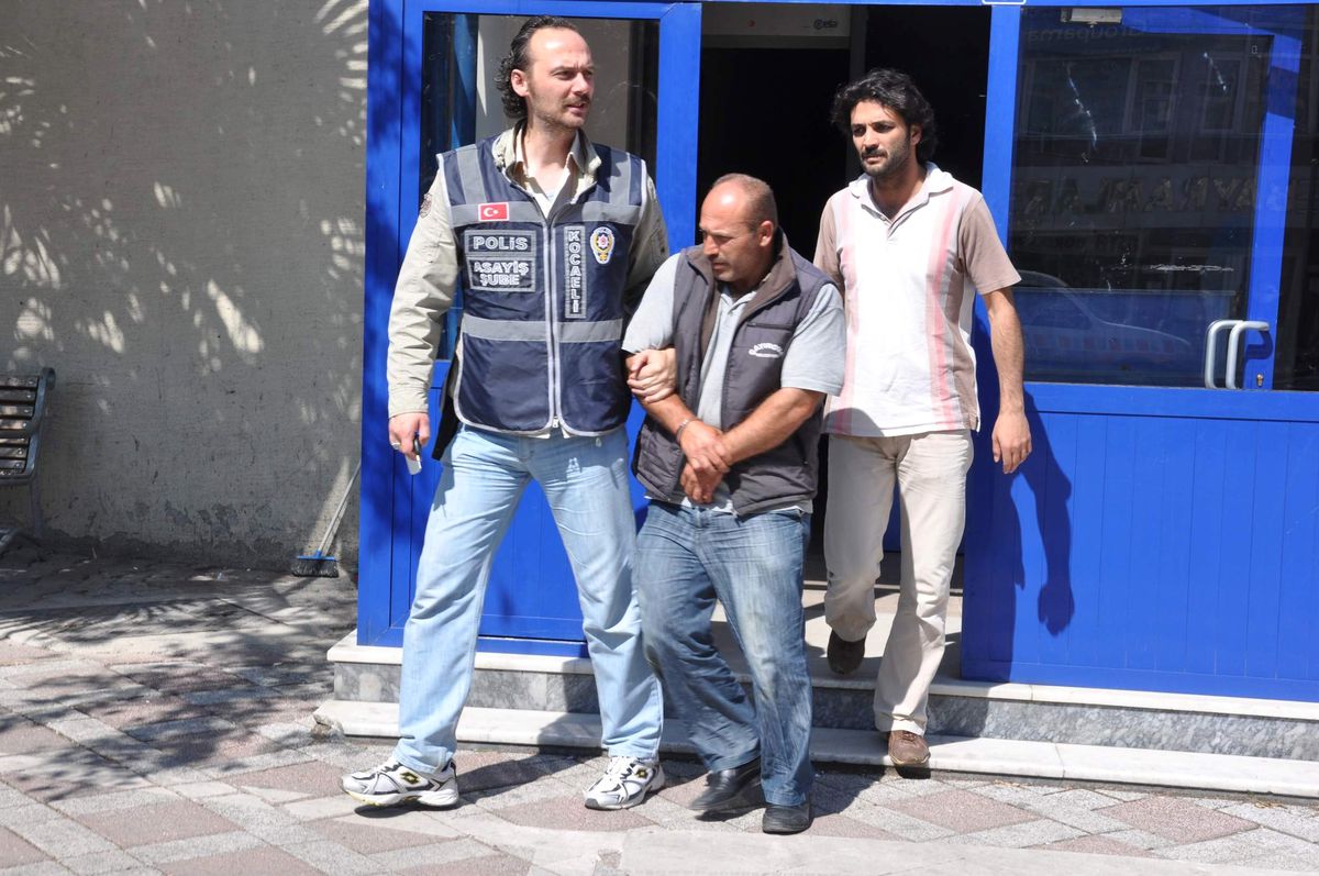 Uyuşturucu Tacirlerine 8 Yıl 4 Ay Hapis