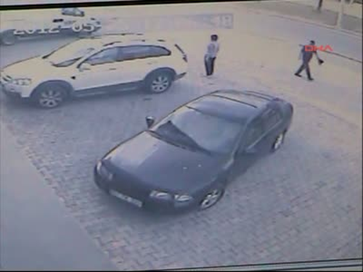 4 Araçlı Kazada Ölümden Dönen Liseli Kız Şoka Girdi Zonguldak'ın Ereğli İlçesi'nde Kamyonun Arkadan...