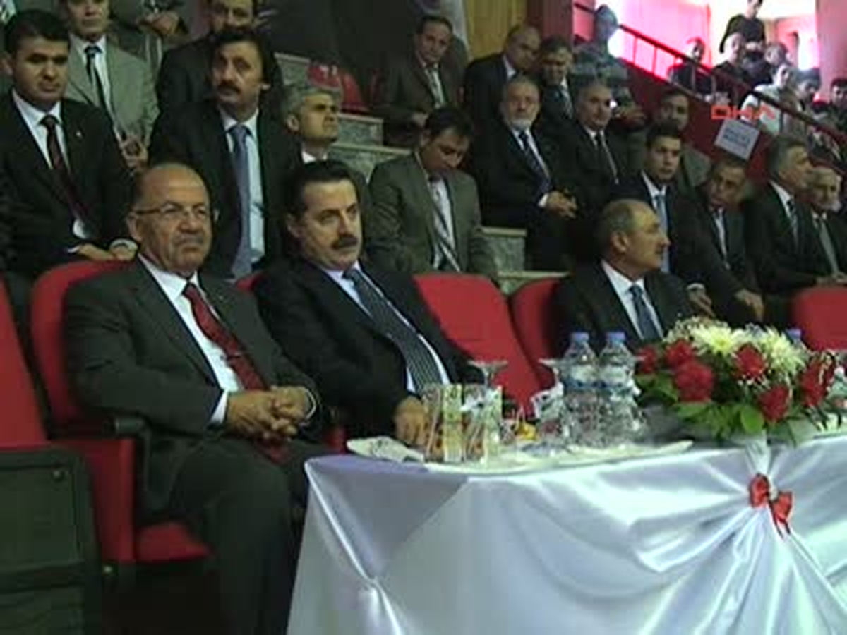 Bakan Çelik : 'Dünya Bizi Gıptayla İzliyor'