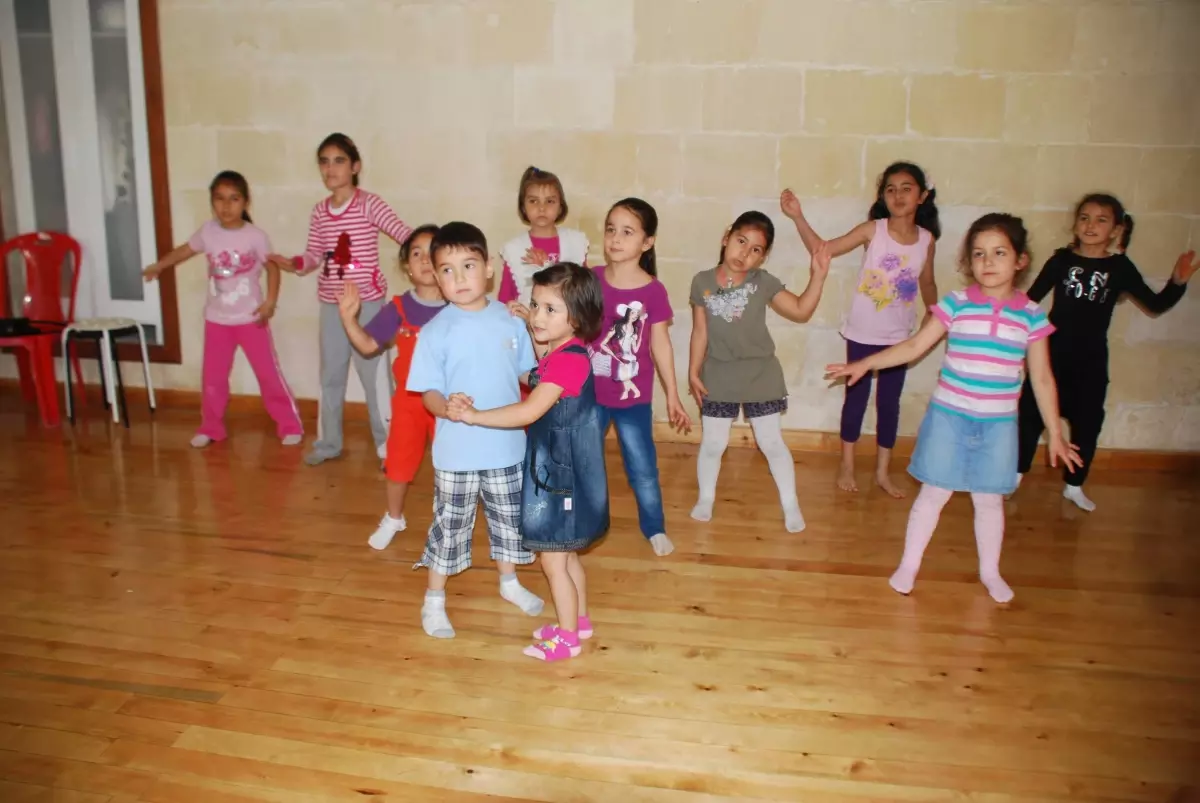 Büyükşehir Çocuk Sanat Merkezi'ne Yoğun İlgi