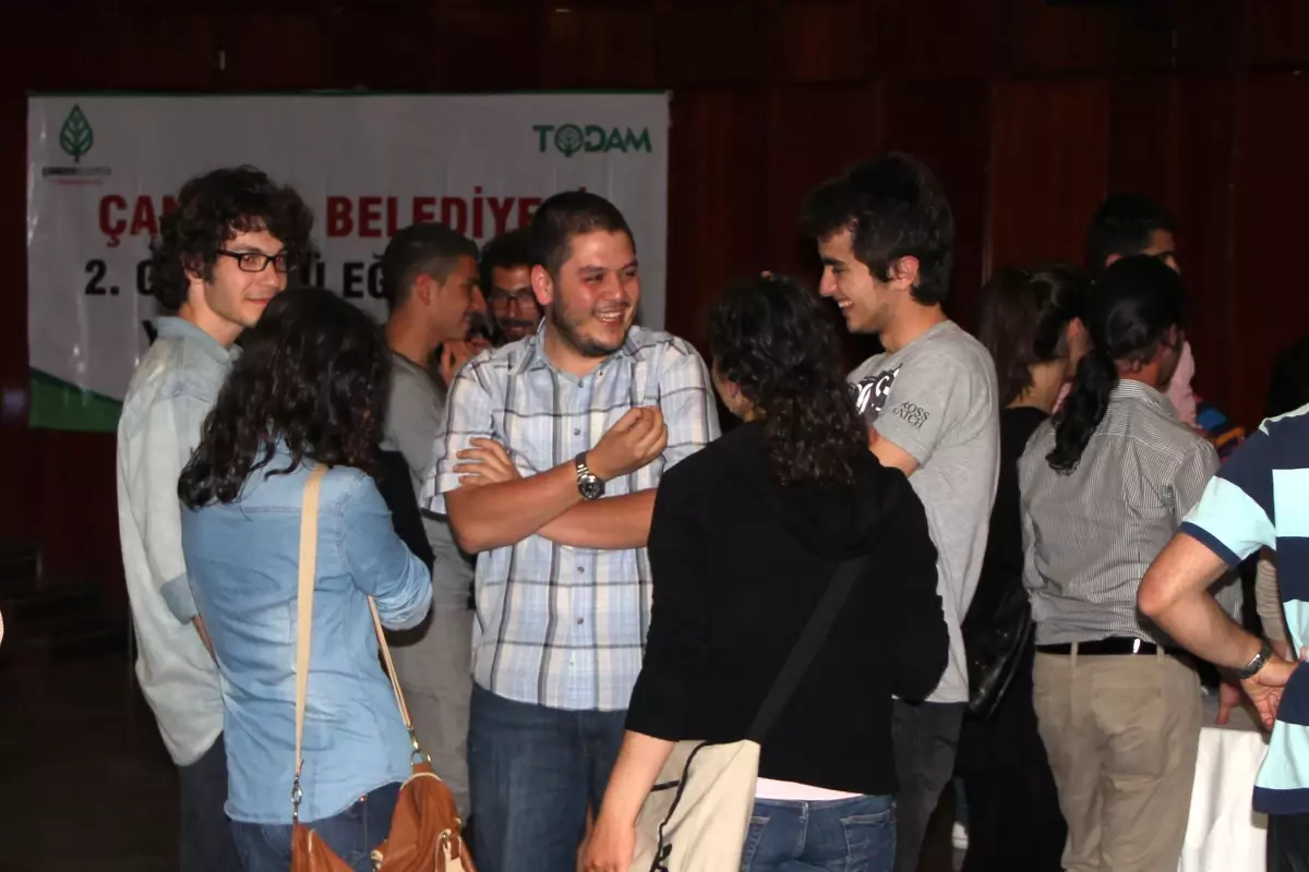 Çankaya Belediyesi\'nden Örnek Üniversitelilere Moral