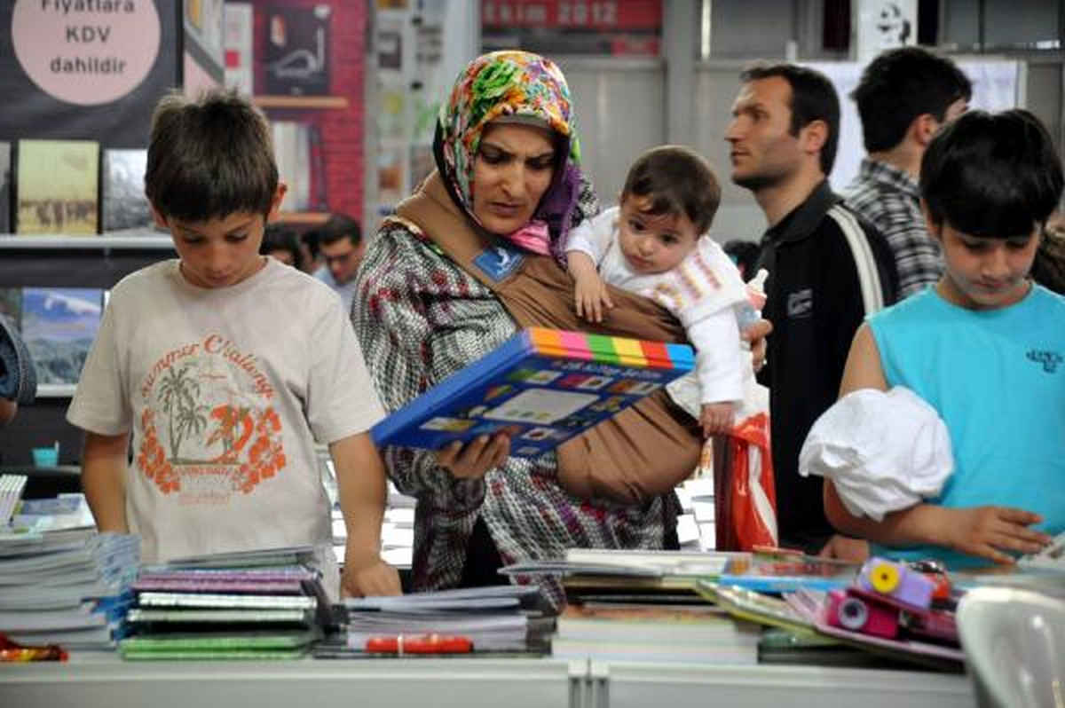 Diyarbakır Kitap Fuarında Doğan Kitap Standına Büyük İlgi