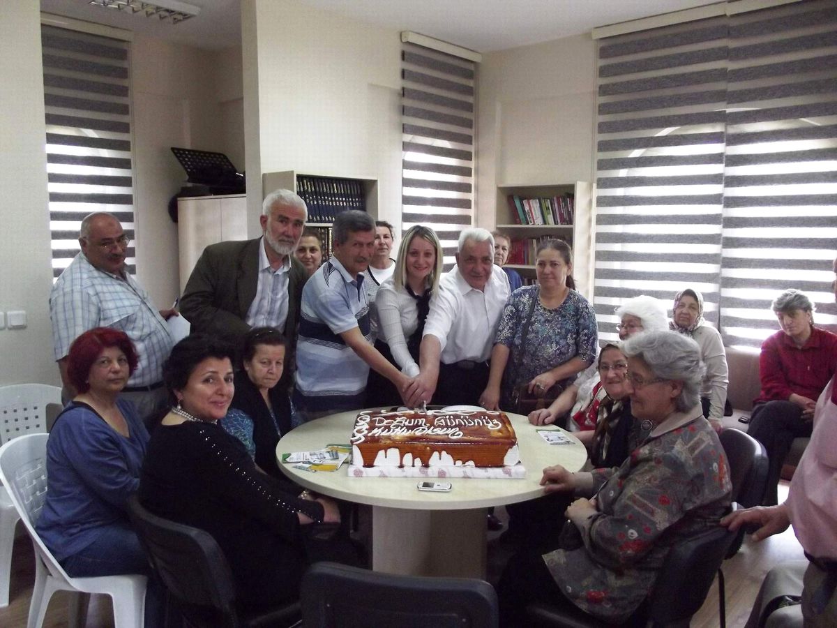 Emeklilerin Doğum Günü Heyecanı