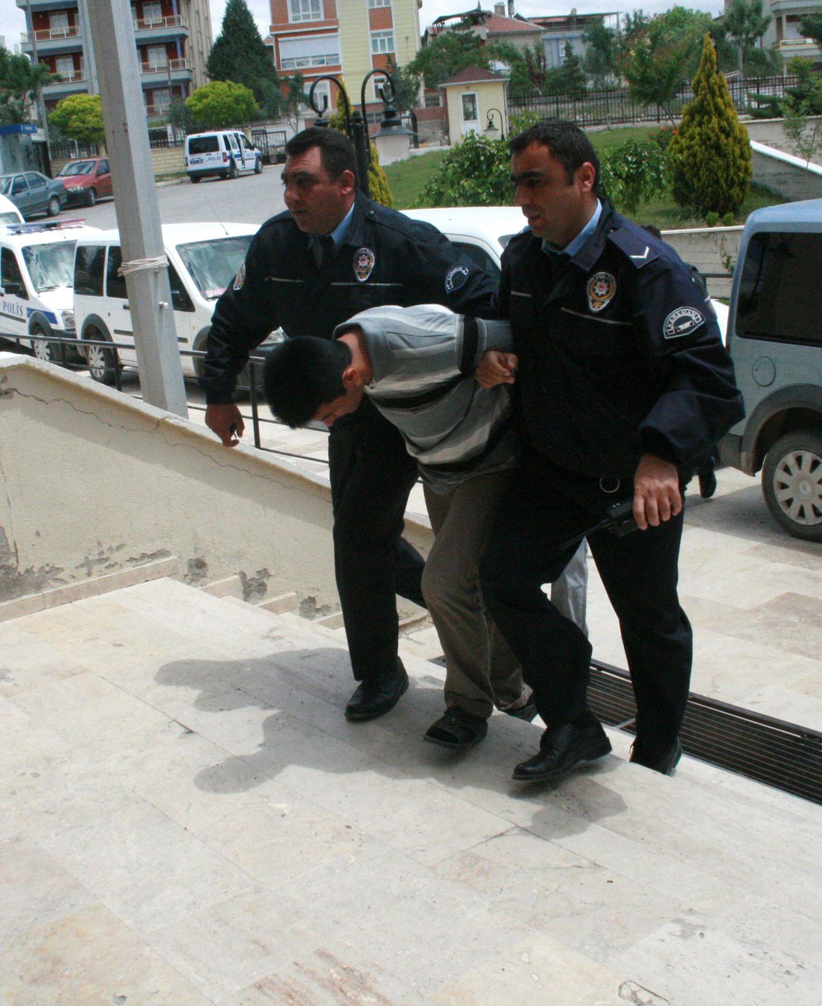 Fuhuş Operasyonuna 4 Tutuklama