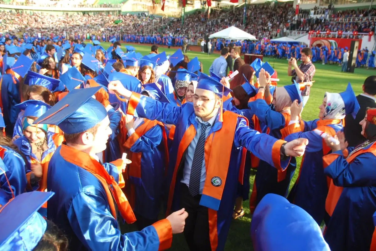 Giresun Üniversitesi 2011-2012 Yılı Mezuniyet Töreni