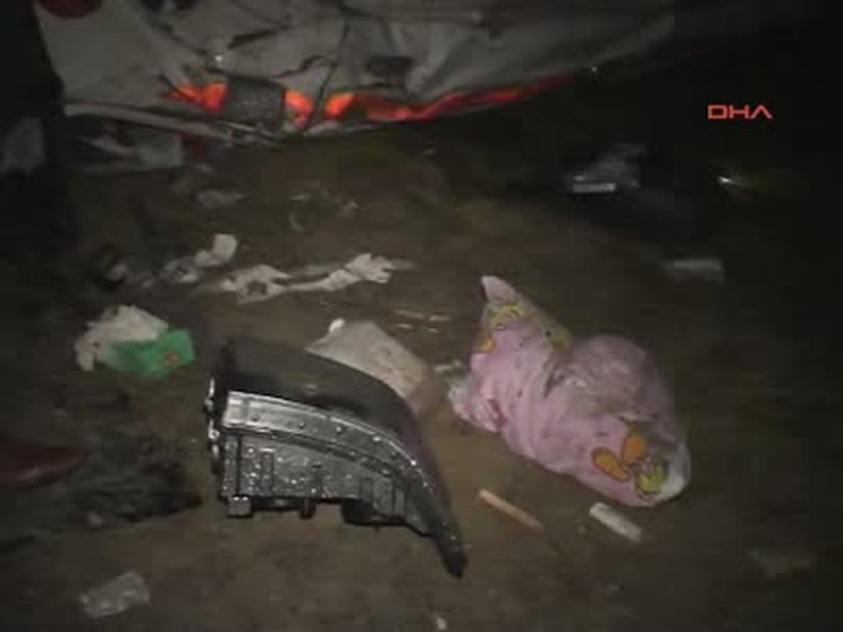 Hasta Taşıyan Ambulans Devrildi : 1 Ölü, 3 Yaralı