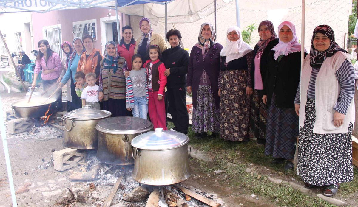 Hayır Yemeğinde Deprem Duası