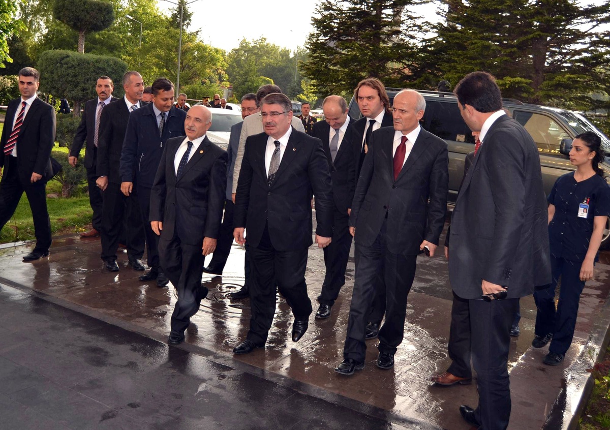 İçişleri Bakanı Şahin: 'Şuanda 4 Gözaltı Var'