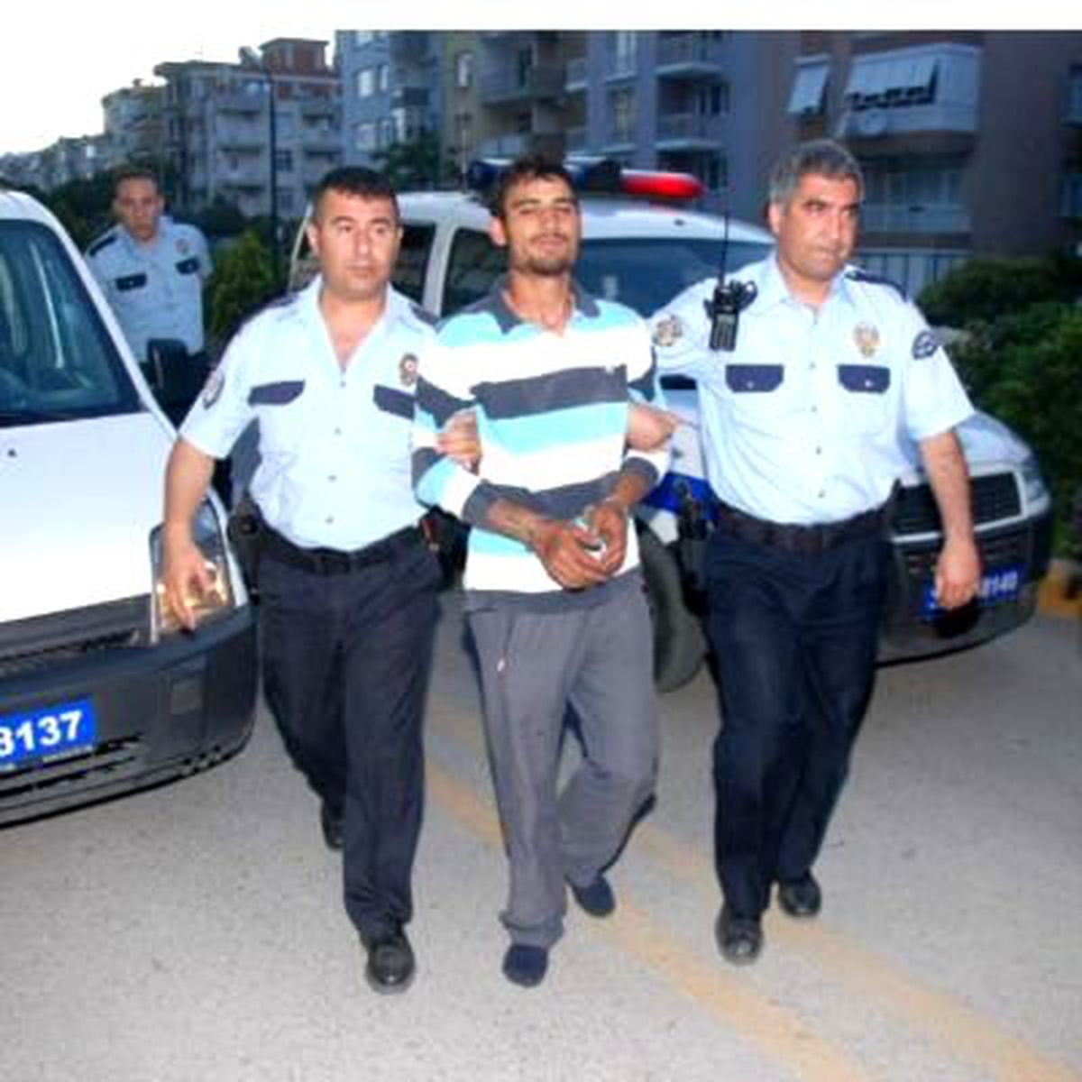 2 Aylık Hamile Eşine Kıydı